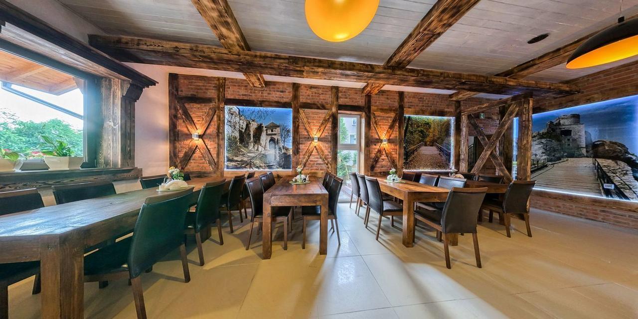 Hotel Gosciniec Jurajski à Zarki Extérieur photo