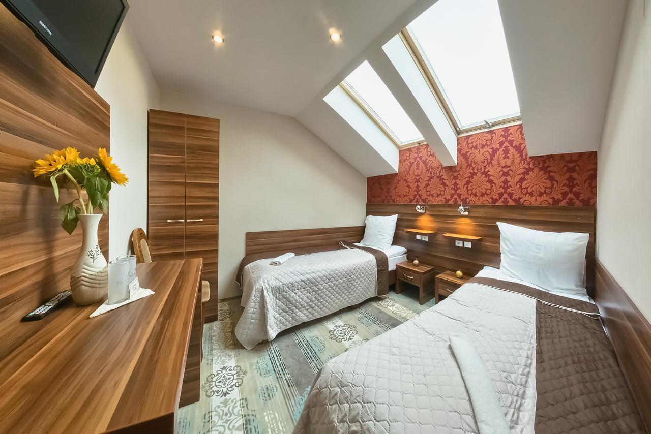 Hotel Gosciniec Jurajski à Zarki Chambre photo